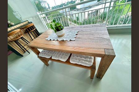 Apartamento à venda com 96m², 2 quartos e 2 vagasVaranda da Sala