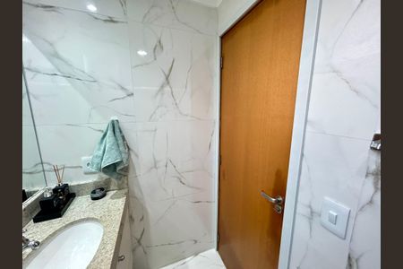 Apartamento à venda com 96m², 2 quartos e 2 vagasBanheiro 1