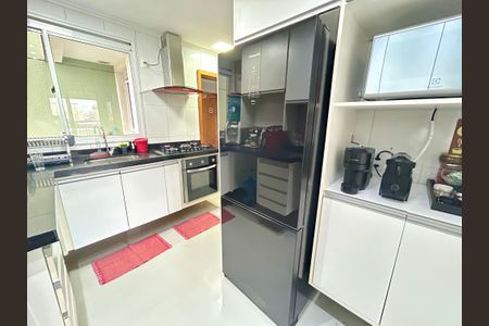 Apartamento à venda com 96m², 2 quartos e 2 vagasCozinha