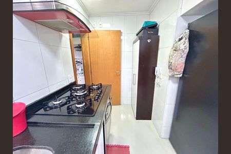Apartamento à venda com 96m², 2 quartos e 2 vagasCozinha