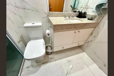 Apartamento à venda com 96m², 2 quartos e 2 vagasBanheiro 1