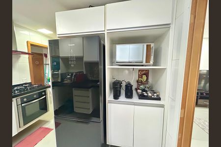 Apartamento à venda com 96m², 2 quartos e 2 vagasCozinha