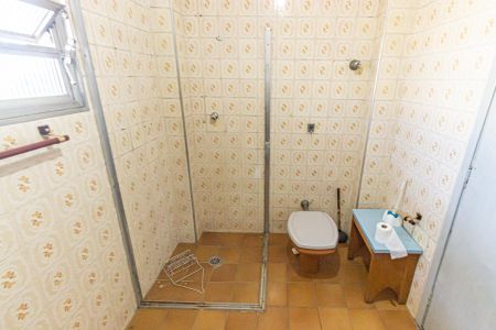 Apartamento à venda com 74m², 2 quartos e sem vaga Apartamento à venda com 74m², 2 quartos e sem vagaBanheiro