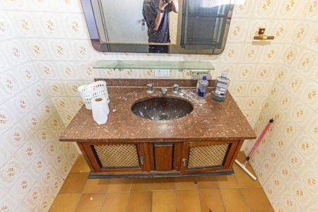 Apartamento à venda com 74m², 2 quartos e sem vaga Apartamento à venda com 74m², 2 quartos e sem vagaBanheiro