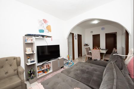 Casa à venda com 8 quartos, 340m² em Regina, Contagem