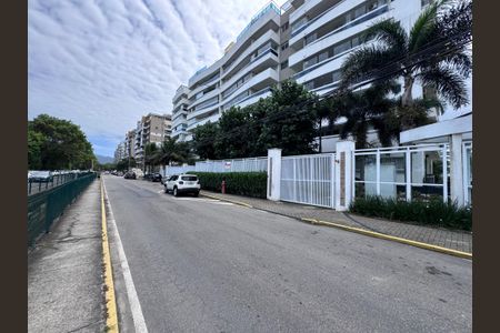 Apartamento para alugar com 250m², 4 quartos e 2 vagasFachada
