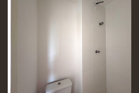 Banheiro de kitnet/studio à venda com 1 quarto, 30m² em Vila Pereira Barreto, São Paulo