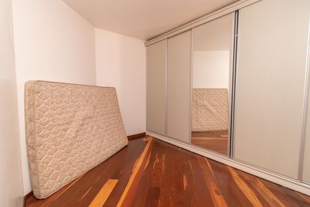 Casa à venda com 234m², 4 quartos e 2 vagasQuarto 1