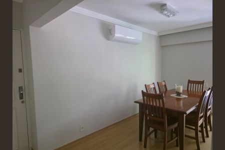 Apartamento à venda com 72m², 2 quartos e 1 vagaSala