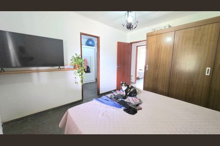 Casa de condomínio à venda com 244m², 3 quartos e 4 vagas