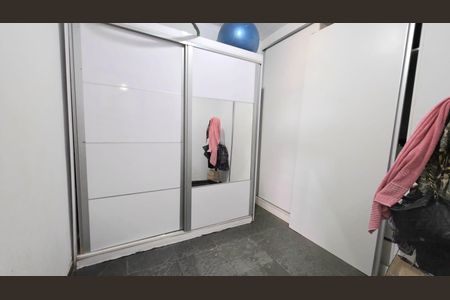 Casa de condomínio à venda com 244m², 3 quartos e 4 vagas