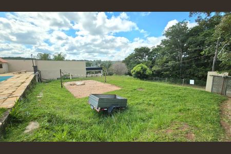 Casa de condomínio à venda com 244m², 3 quartos e 4 vagas