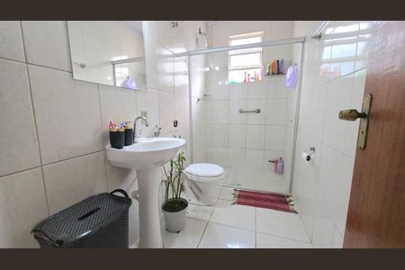 Casa de condomínio à venda com 244m², 3 quartos e 4 vagas