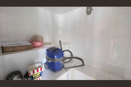 Casa de condomínio à venda com 244m², 3 quartos e 4 vagas