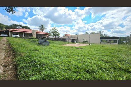 Casa de condomínio à venda com 244m², 3 quartos e 4 vagas