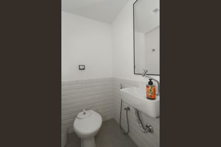 Apartamento para alugar com 330m², 3 quartos e 2 vagasLavabo