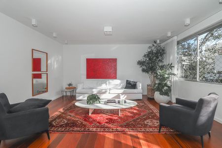 Apartamento para alugar com 330m², 3 quartos e 2 vagasSala