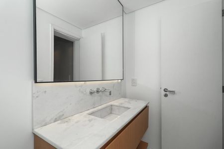 Apartamento para alugar com 330m², 3 quartos e 2 vagasBanheiro da Suíte 2