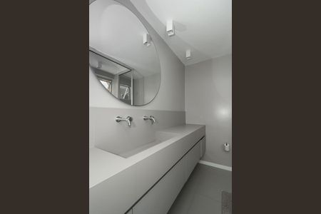 Apartamento para alugar com 330m², 3 quartos e 2 vagasBanheiro da Suíte