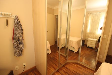 Apartamento à venda com 113m², 3 quartos e 2 vagasQuarto 2