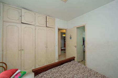 Apartamento à venda com 180m², 3 quartos e 3 vagasQUARTO3