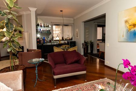 Apartamento para alugar com 216m², 3 quartos e 3 vagas Apartamento para alugar com 216m², 3 quartos e 3 vagasSala