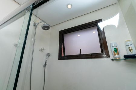 Apartamento para alugar com 216m², 3 quartos e 3 vagas Apartamento para alugar com 216m², 3 quartos e 3 vagasBanheiro da Suíte 2