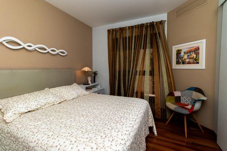Apartamento para alugar com 216m², 3 quartos e 3 vagas Apartamento para alugar com 216m², 3 quartos e 3 vagasSuíte 3