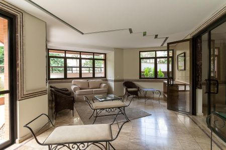 Apartamento para alugar com 216m², 3 quartos e 3 vagas Apartamento para alugar com 216m², 3 quartos e 3 vagasÁrea comum - Salão de festas