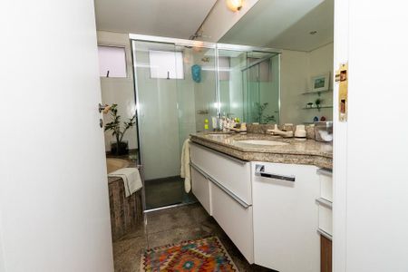 Apartamento para alugar com 216m², 3 quartos e 3 vagas Apartamento para alugar com 216m², 3 quartos e 3 vagasBanheiro da Suíte 3