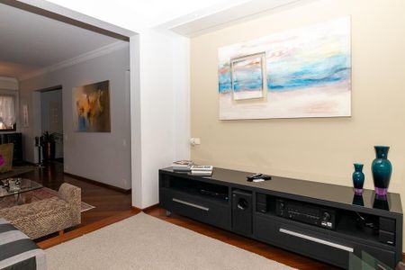 Apartamento para alugar com 216m², 3 quartos e 3 vagas Apartamento para alugar com 216m², 3 quartos e 3 vagasSala 2