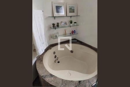 Apartamento para alugar com 216m², 3 quartos e 3 vagas Apartamento para alugar com 216m², 3 quartos e 3 vagasBanheiro