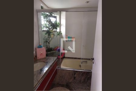 Apartamento para alugar com 216m², 3 quartos e 3 vagas Apartamento para alugar com 216m², 3 quartos e 3 vagasBanheiro