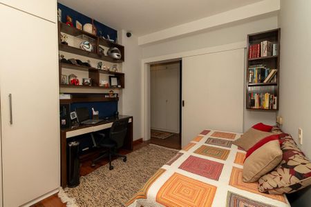Apartamento para alugar com 216m², 3 quartos e 3 vagas Apartamento para alugar com 216m², 3 quartos e 3 vagasSuíte 2