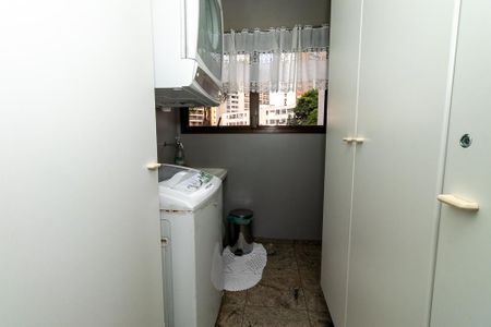 Apartamento para alugar com 216m², 3 quartos e 3 vagas Apartamento para alugar com 216m², 3 quartos e 3 vagasÁrea de Serviço