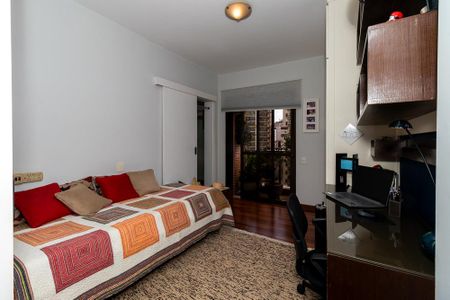 Apartamento para alugar com 216m², 3 quartos e 3 vagas Apartamento para alugar com 216m², 3 quartos e 3 vagasSuíte 2