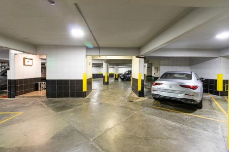 Apartamento para alugar com 216m², 3 quartos e 3 vagas Apartamento para alugar com 216m², 3 quartos e 3 vagasGaragem