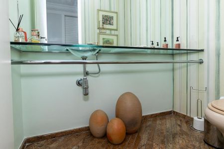 Apartamento para alugar com 216m², 3 quartos e 3 vagas Apartamento para alugar com 216m², 3 quartos e 3 vagasLavabo