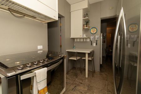 Apartamento para alugar com 216m², 3 quartos e 3 vagas Apartamento para alugar com 216m², 3 quartos e 3 vagasCozinha