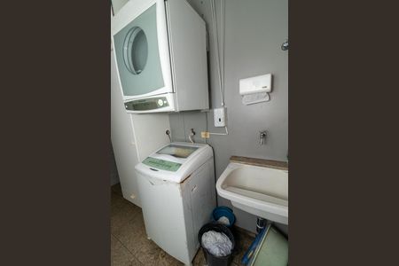 Apartamento para alugar com 216m², 3 quartos e 3 vagas Apartamento para alugar com 216m², 3 quartos e 3 vagasÁrea de Serviço