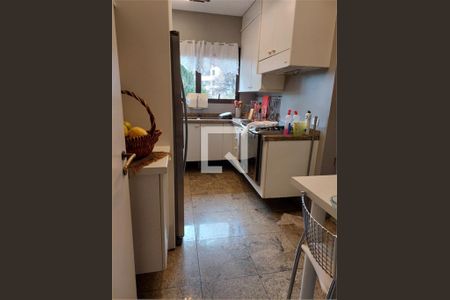 Apartamento para alugar com 216m², 3 quartos e 3 vagas Apartamento para alugar com 216m², 3 quartos e 3 vagasCozinha