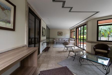 Apartamento para alugar com 216m², 3 quartos e 3 vagas Apartamento para alugar com 216m², 3 quartos e 3 vagasÁrea comum - Salão de festas