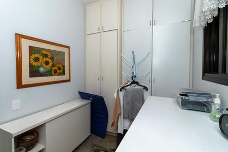 Apartamento para alugar com 216m², 3 quartos e 3 vagas Apartamento para alugar com 216m², 3 quartos e 3 vagasQuarto de Serviço