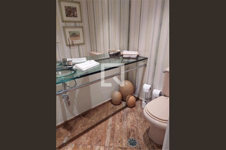 Apartamento para alugar com 216m², 3 quartos e 3 vagas Apartamento para alugar com 216m², 3 quartos e 3 vagasBanheiro