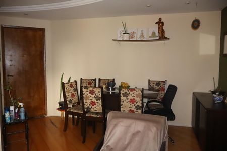 Apartamento à venda com 65m², 2 quartos e 1 vagaSala