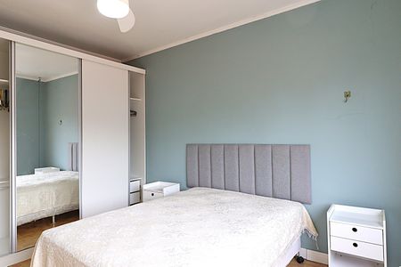 Quarto 1 de apartamento para alugar com 3 quartos, 70m² em São João, Porto Alegre