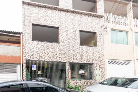 Casa para alugar com 44m², 1 quarto e sem vaga Casa para alugar com 44m², 1 quarto e sem vagaFachada