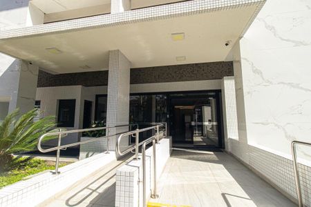 Apartamento para alugar com 71m², 2 quartos e 1 vagaFachada