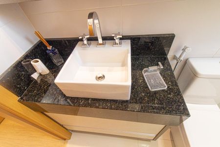 Apartamento para alugar com 71m², 2 quartos e 1 vagaBanheiro da Suite