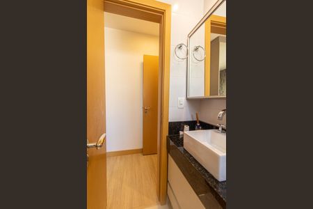 Apartamento para alugar com 71m², 2 quartos e 1 vagaBanheiro da Suite